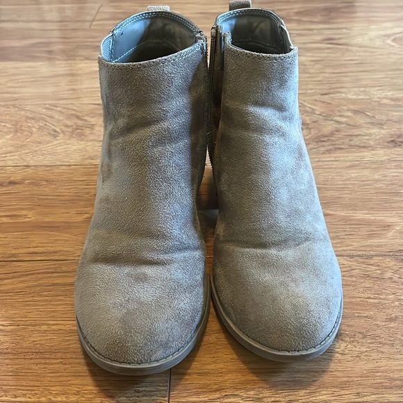 Ankle booties “Faded Glory” size 6 - Picture 2 of 7